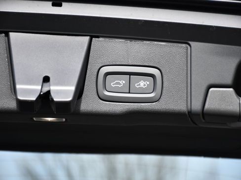 New 2026 Volvo XC60 B5 Ultra w/ Protection Package Premier image 27