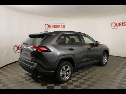 Used 2024 Toyota RAV4 XLE FWD image 8