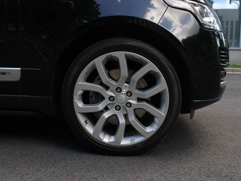 Used 2017 Land Rover Range Rover Long Wheelbase Supercharged image 4