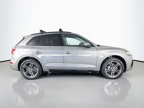 Used 2023 Audi Q5 e Premium Plus w/ Premium Plus Package AWD/4WD image 8