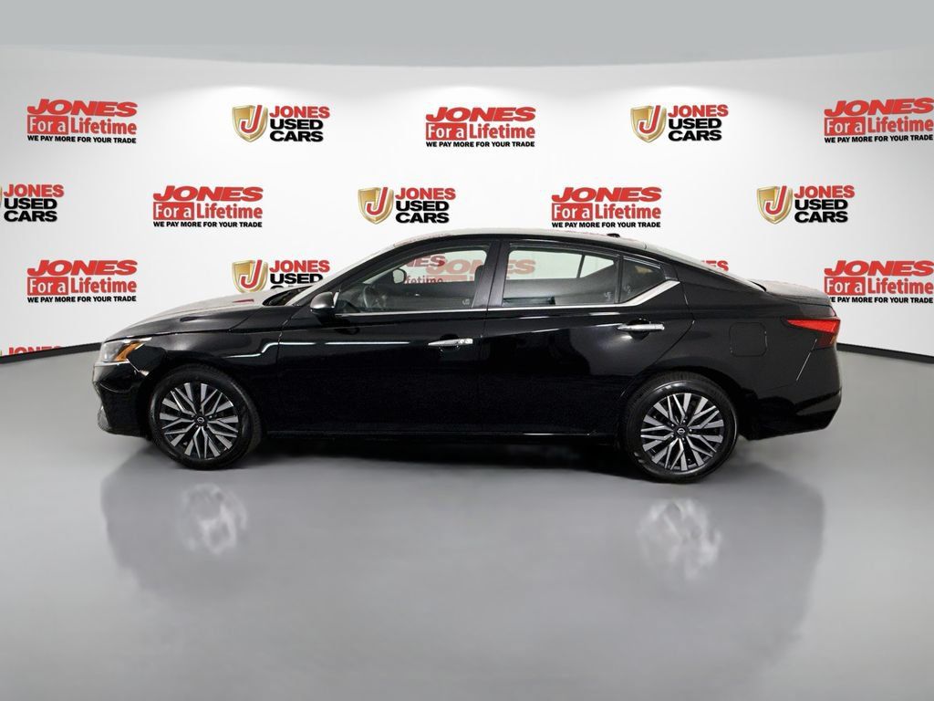 Certified 2024 Nissan Altima 2.5 SV FWD image 13