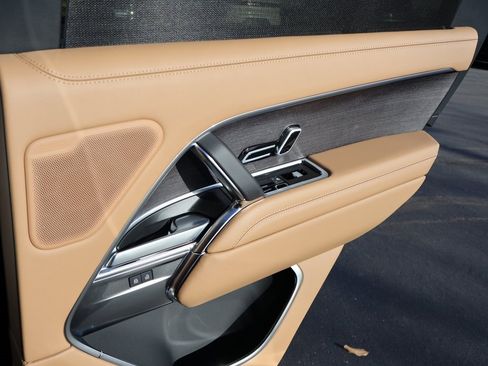 New 2026 Land Rover Range Rover SE image 14