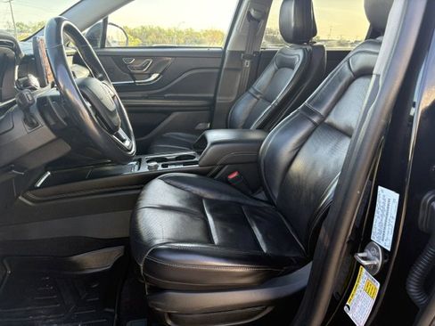 Used 2020 Lincoln Corsair AWD w/ Premium Package image 9
