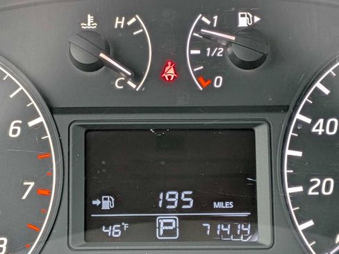 Used 2017 Nissan Sentra S FWD image 28