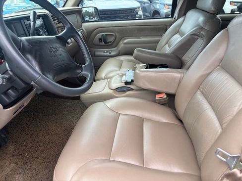 Used 1997 Chevrolet Suburban 2500 w/ Preferred Equipment Group 3 AWD/4WD image 11