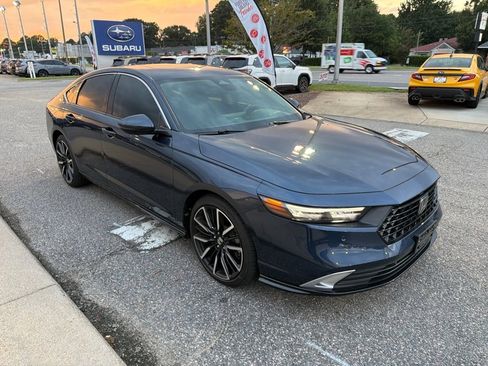 Used 2025 Honda Accord Touring image 5