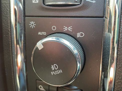 Used 2017 RAM 1500 Laramie w/ Convenience Group image 7