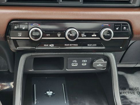 Used 2023 Honda Pilot Elite image 17