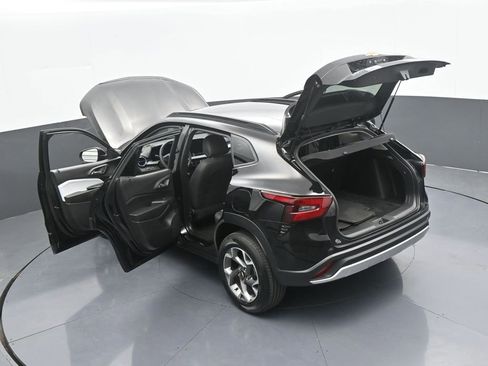 Used 2024 Chevrolet Trax LT image 63