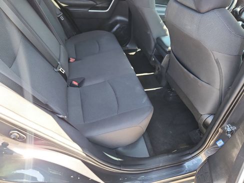 Used 2020 Toyota RAV4 LE FWD image 20