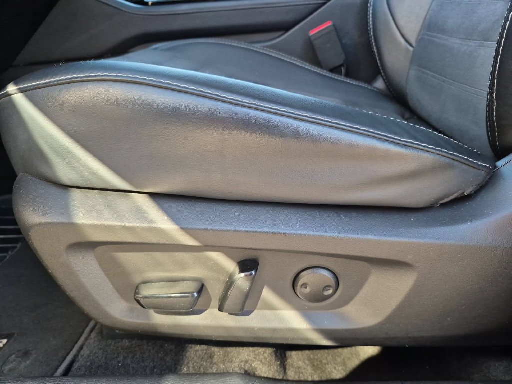 Used 2025 Mitsubishi Outlander SE AWD/4WD image 14