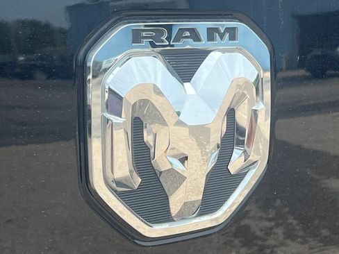 Used 2022 RAM 1500 Big Horn AWD/4WD image 42