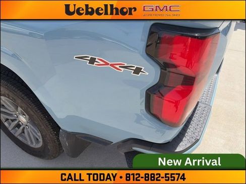 Used 2025 Chevrolet Colorado LT w/ LT Convenience Package image 17