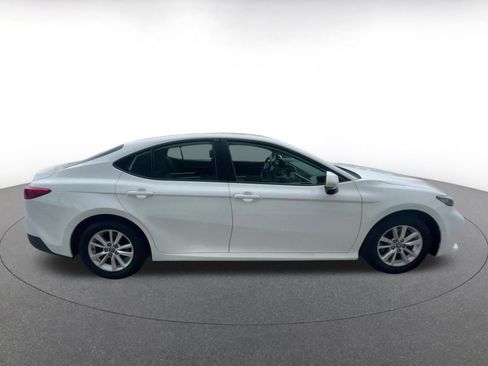 Used 2025 Toyota Camry LE image 16