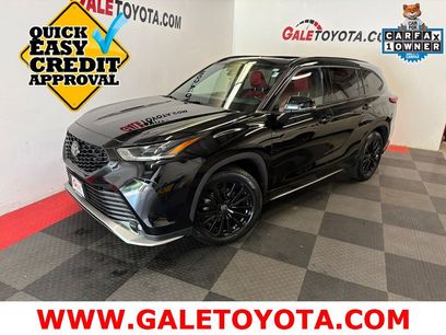 Used 2023 Toyota Highlander XSE
