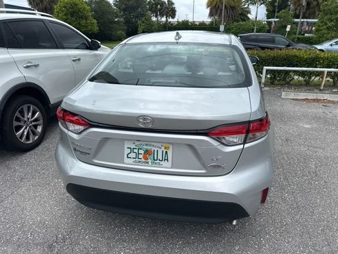 Used 2025 Toyota Corolla LE FWD image 12