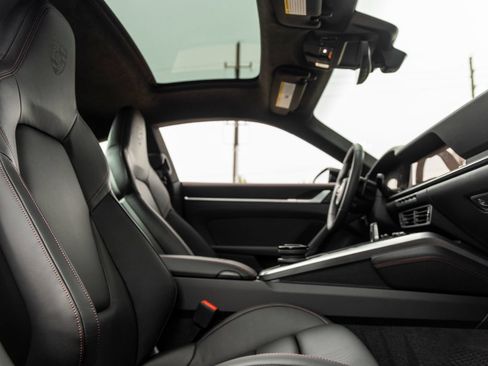 Certified 2026 Porsche 911 Carrera GTS RWD image 34