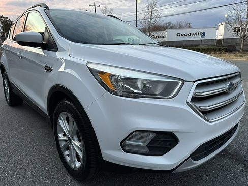 Used 2018 Ford Escape SE image 7
