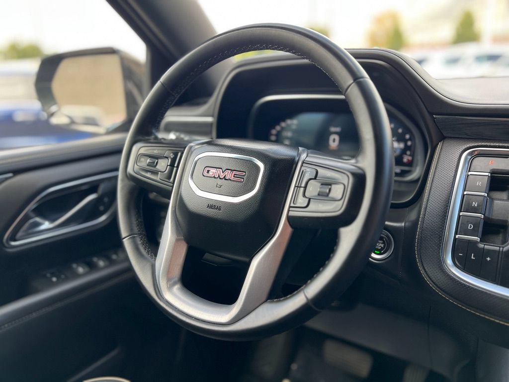 Used 2023 GMC Yukon SLT w/ Max Trailering Package AWD/4WD image 10