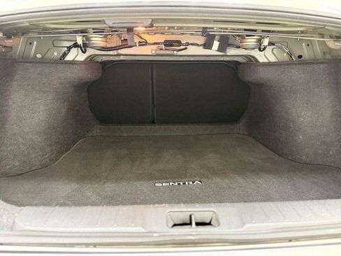 Used 2020 Nissan Sentra SR w/ Trunk Package FWD image 23