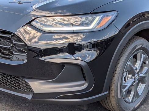 New 2026 Honda HR-V LX image 8