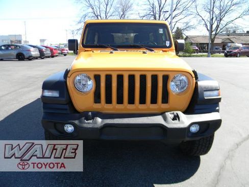 Used 2018 Jeep Wrangler Unlimited Sport S AWD/4WD image 6