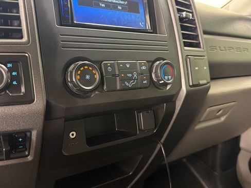 Used 2018 Ford F250 XL AWD/4WD image 19