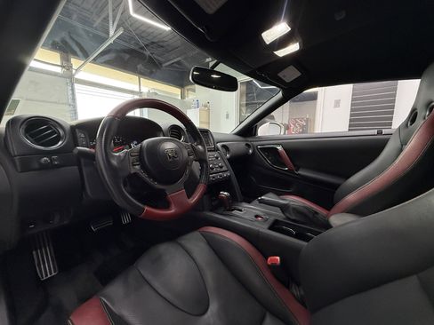 Used 2016 Nissan GT-R Black Edition AWD/4WD image 27