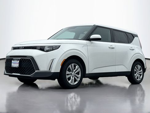 Used 2023 Kia Soul LX image 12
