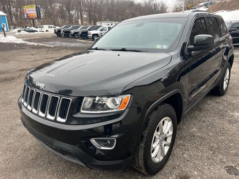 Used 2014 Jeep Grand Cherokee Laredo w/ 18" Wheel & 8.4" Radio Group image 3