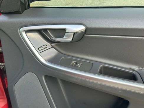 Used 2016 Volvo XC60 T5 Premier w/ Proximity Package image 21