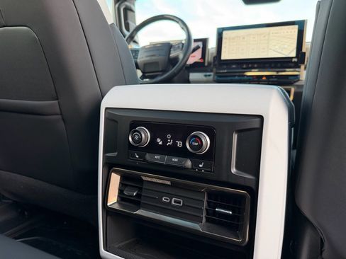 Used 2024 GMC Hummer EV 3X w/ LPO, Illumination Package image 13