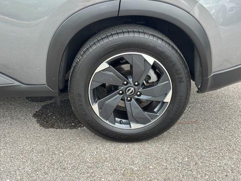 Used 2024 Nissan Rogue SV FWD image 10