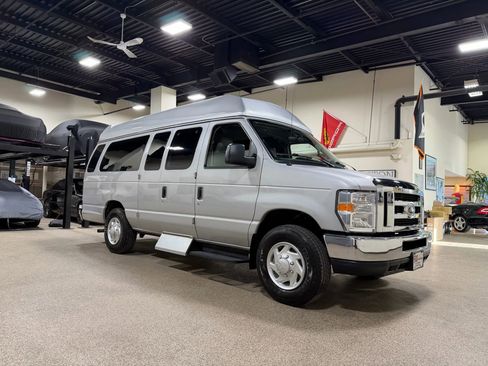 Used 2014 Ford E-250 and Econoline 250 Extended w/ Power Group image 4