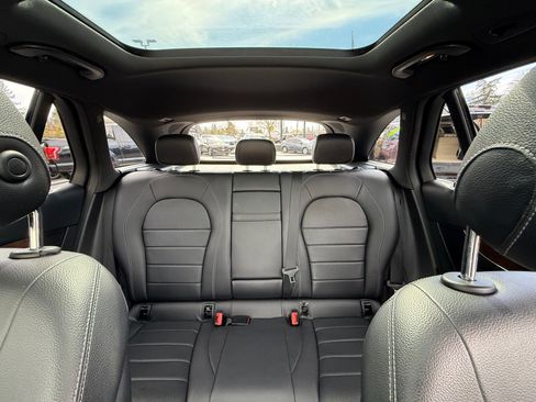 Used 2018 Mercedes-Benz GLC 300 GLC 300 4MATIC w/ Premium Package image 18