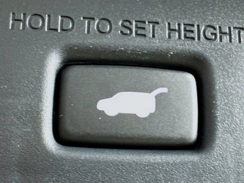 Used 2025 Honda Pilot TrailSport image 35