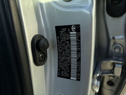 Used 2020 Toyota Corolla LE image 24