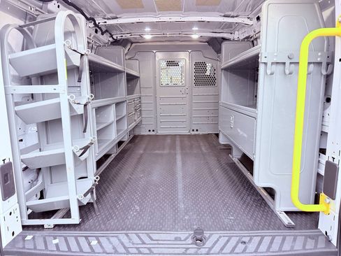 Used 2018 Ford Transit 150 130 Low Roof RWD image 7
