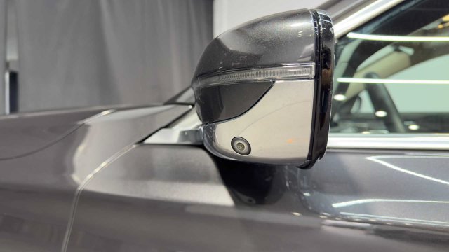 Used 2020 BMW 740i w/ Premium Package RWD image 12