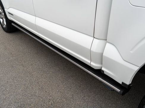 Used 2022 Ford F150 Lariat w/ Equipment Group 502A High image 11