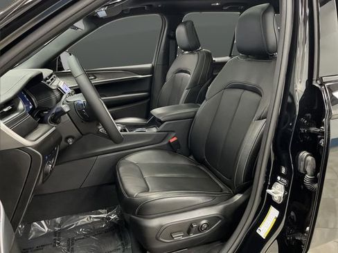 Used 2024 Jeep Grand Cherokee Limited 4xe w/ Luxury Tech Group II image 4