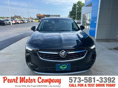 Used 2023 Buick Envision Preferred w/ Sport Touring Package AWD/4WD image 2