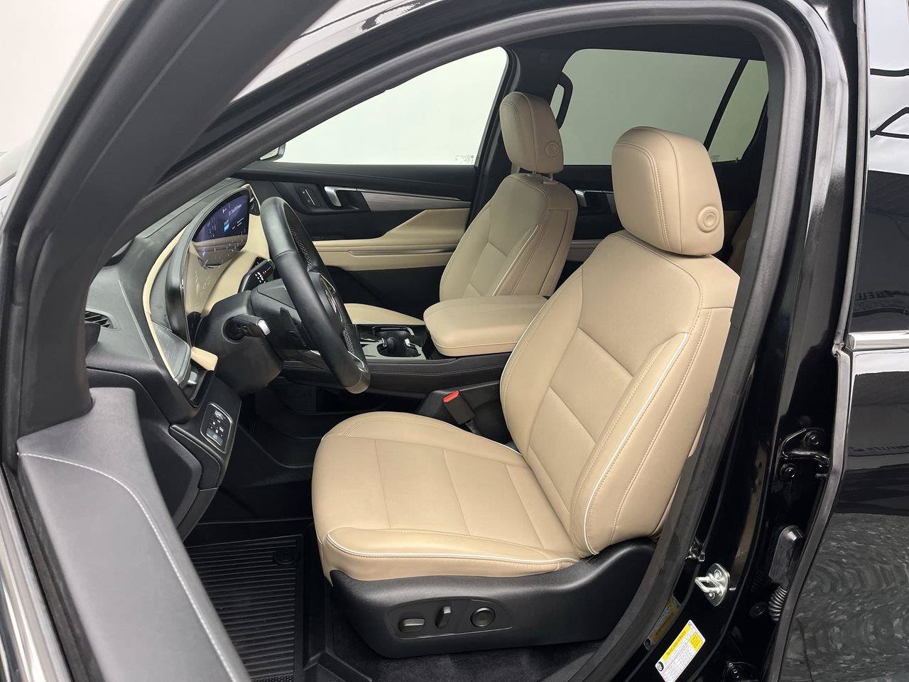 Used 2026 Buick Enclave Preferred w/ Power Package AWD/4WD image 9