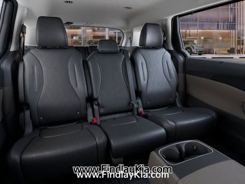 New 2026 Kia Carnival EX image 19