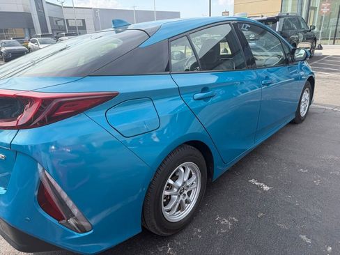 Used 2020 Toyota Prius Prime Limited image 4
