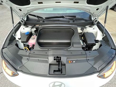 New 2025 Hyundai Ioniq 6 SEL AWD/4WD image 30