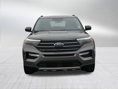 Used 2023 Ford Explorer XLT w/ Equipment Group 202A image 2