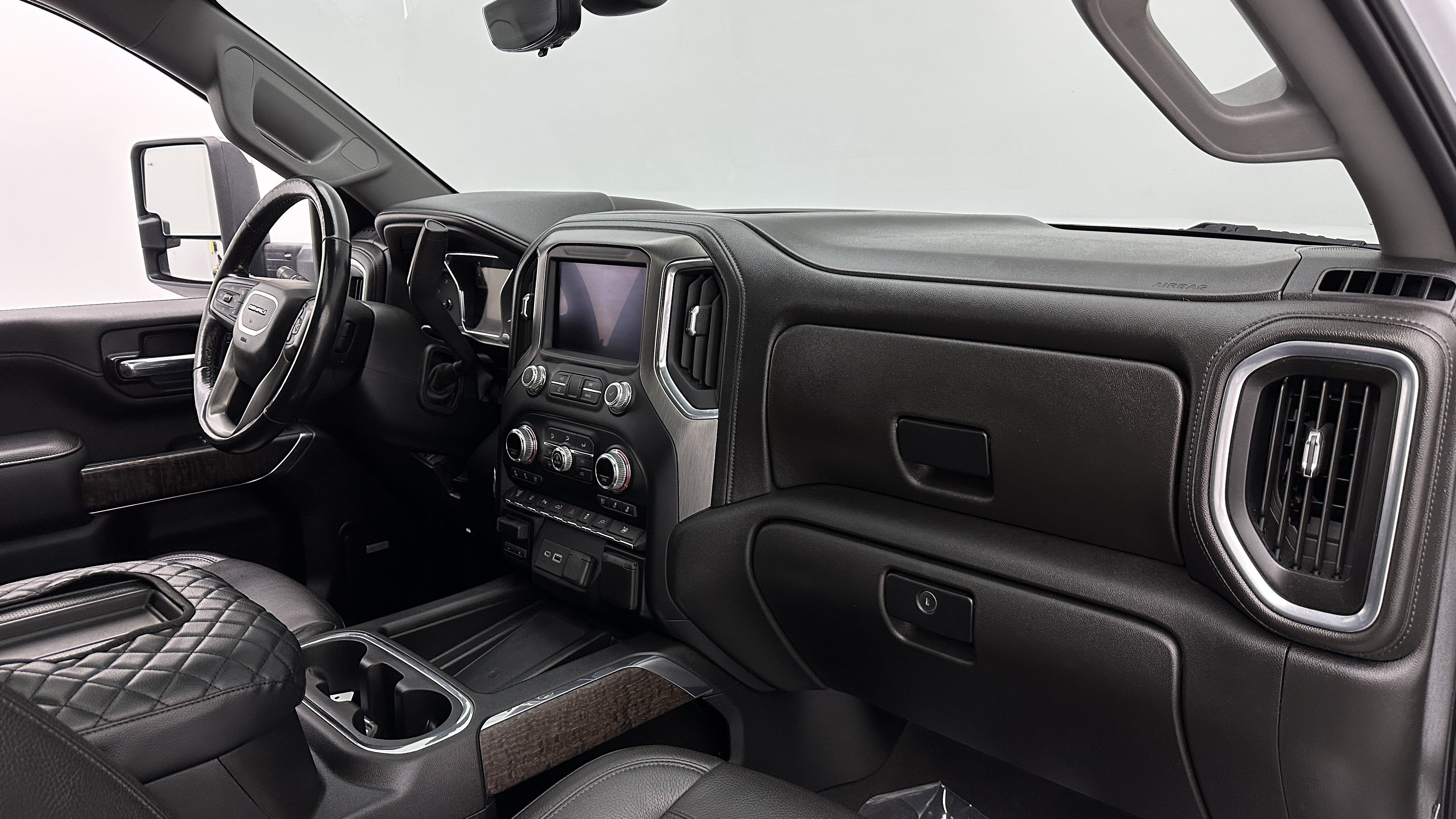 Used 2022 GMC Sierra 3500 Denali w/ Denali Ultimate Package AWD/4WD image 40