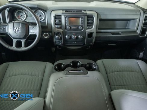 Used 2018 RAM 1500 Express w/ Express Value Package AWD/4WD image 28