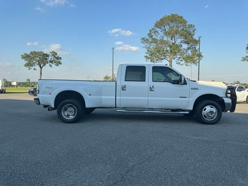 Used 2007 Ford F350 Lariat AWD/4WD image 6